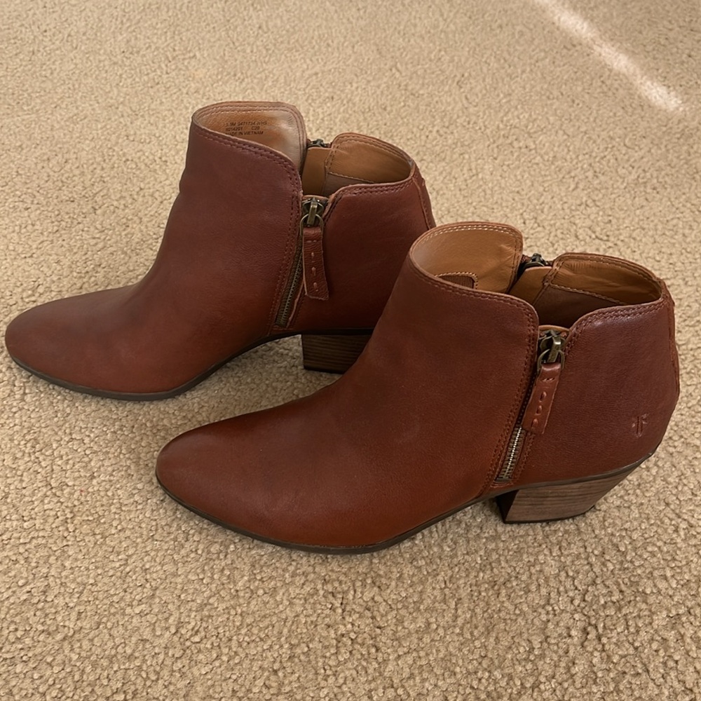 Frye Judith booties